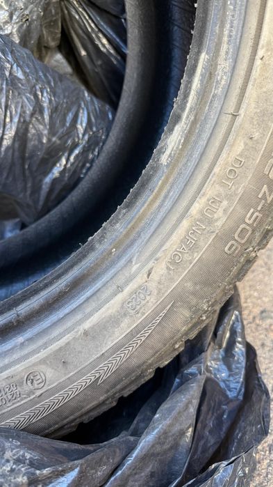 Продам шины шипованные 245/45/17