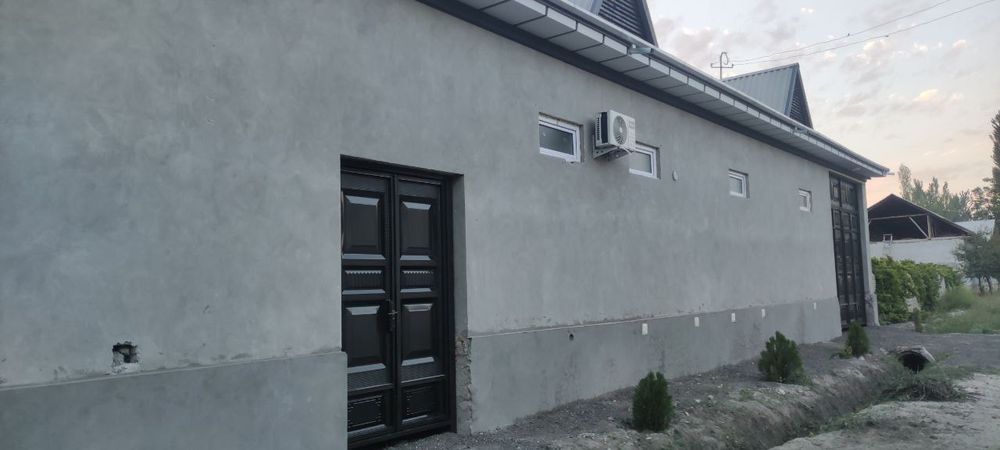 Qoshtepa tuman qiyqi mfyda hovli uy sotiladi