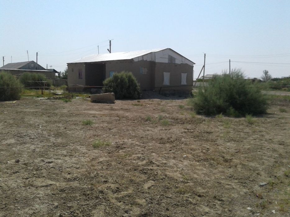 Газлида жойлашган ховли 2та бир қилинган