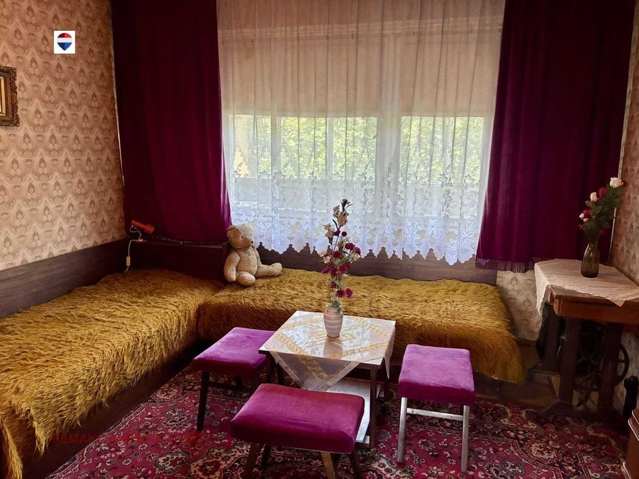 Четиристаен апартамент за продажба кв. Чародейка Юг