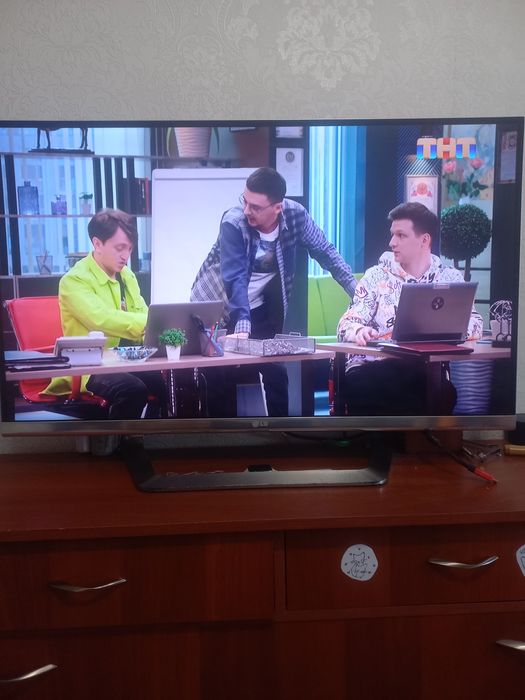 Продам телевизор LG 43 дюйма