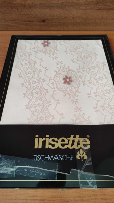 Луксозни немски покривки за кръгла маса с бродерия