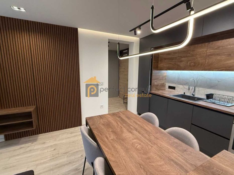 Дава се под наем Тристаен апартамент в Пловдив, Южен - 100 кв.м за 650 € - Снимка #1