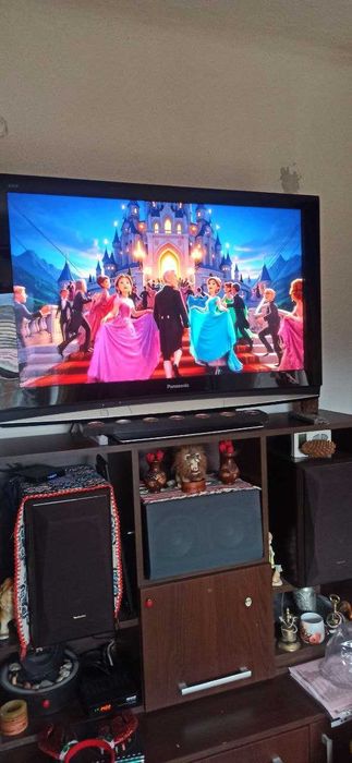 TV Pansonic. Vierra  FULLHD 106 cm  plasma  (similar LCD, OLED, UHD)