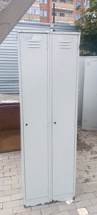 Шкафы железные 1 и 2 створчатые
