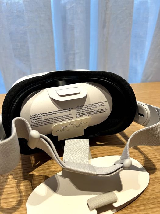 VR сет очила META Oculus Quest 2 128 GB НОВ