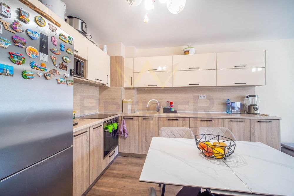 Продава се Четиристаен апартамент в Варна, Възраждане 1 - 108 кв.м за 1806 €/кв.м - Снимка #3