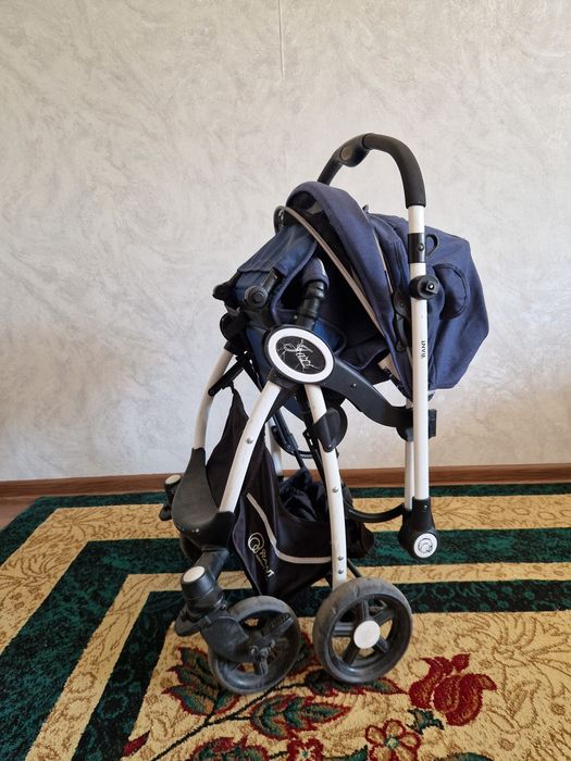 Детская коляска.