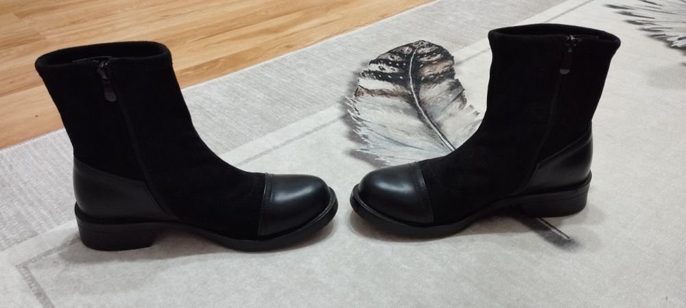 Боти от кожа и велур