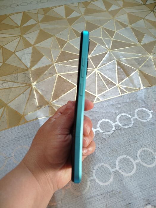 Texno spark go sotiladi