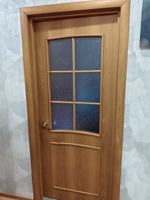 Продам межкомнатные двери.