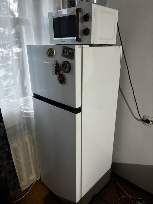 Холодильник hisense