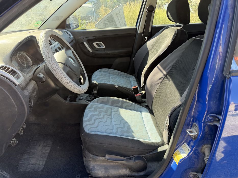 Шкода фабия 1.2 бензин 2009 Г само на части