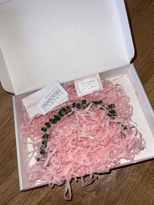 Диадема с елементи на Swarovski