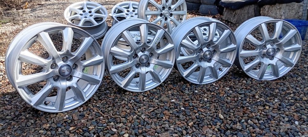 диски  на 15 5,100 ет 45