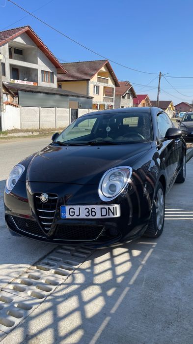 Vând mașină Alfa Romeo mito