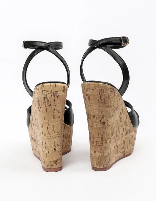 Сандали на платформа