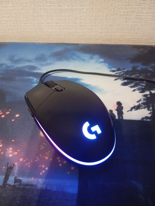 Продам игровую мышь Logitech G102 Lightsync
