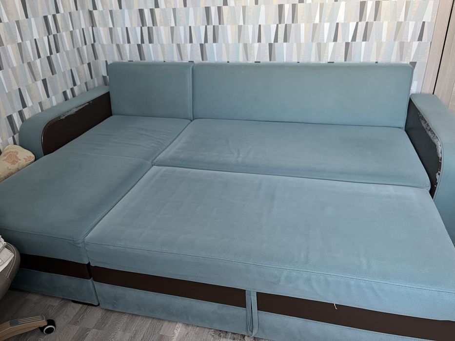 Продам Диван угловой