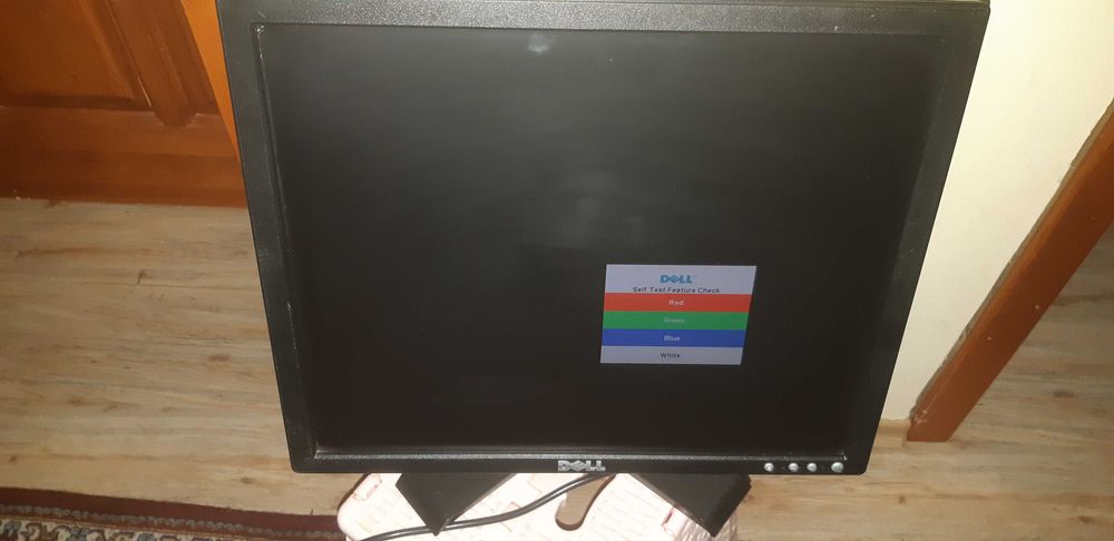 Монитор за компютър-DELL