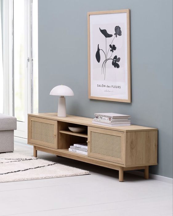 Comoda TV stejar cu ratan