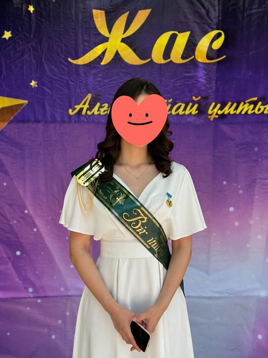 Белое платье на выпускной