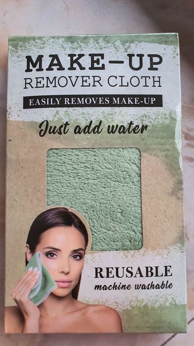 Нефритен масажор Betty's Jade Roller и Кърпа за почистване на грим