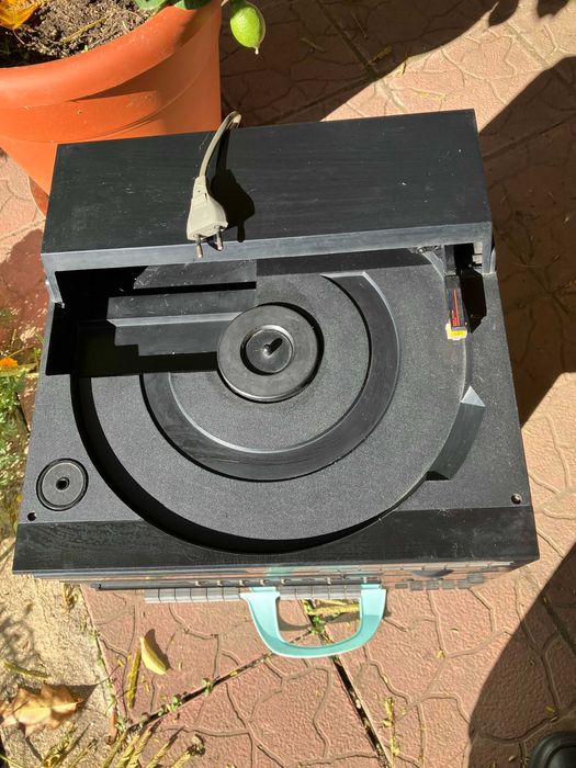 Aparate audio  Bang&Olufsen, Marantz, Infiniti, Panasonic, Sharp.