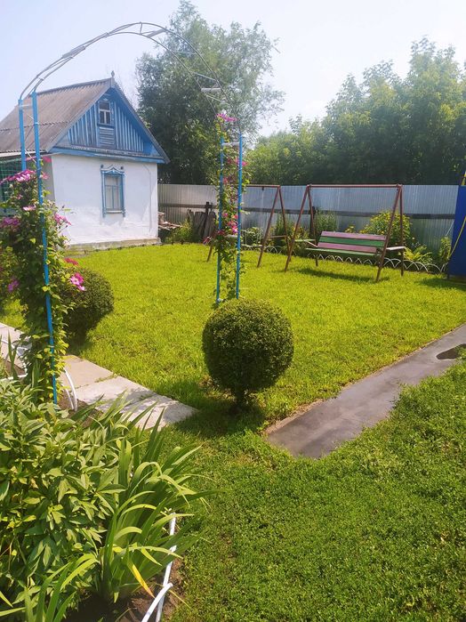 Продам дачу с баней.