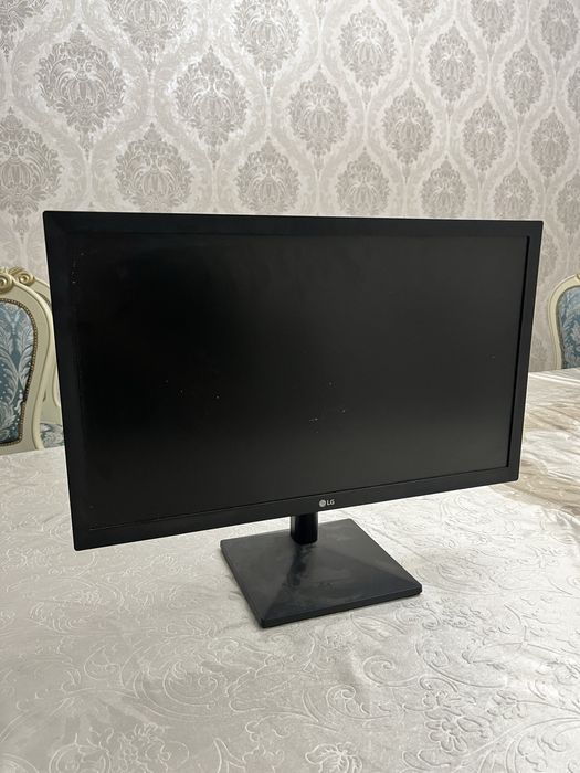 Монитор LG рабочий