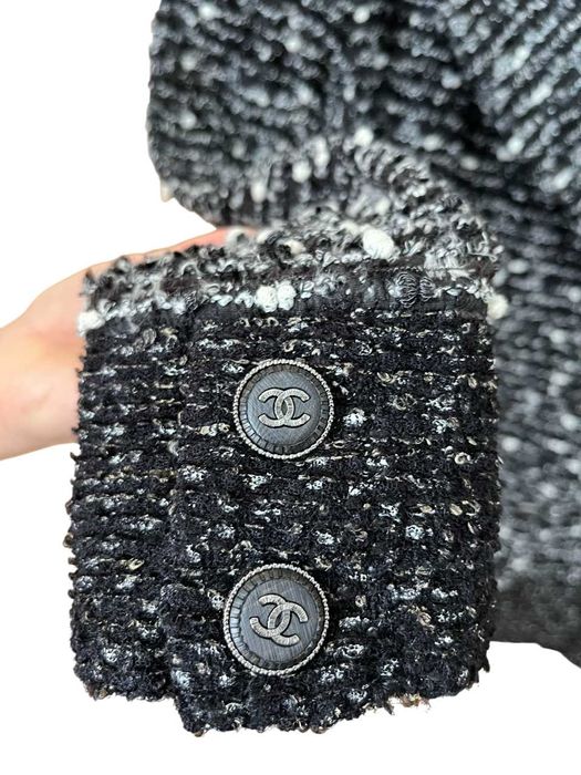 7k Chanel Black Gray Tweed CC Logo Buttons Jacket Coat Size 36-38