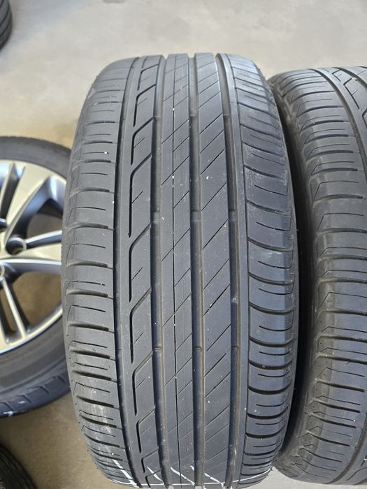 2 Броя 225/55/17 Bridgestone 5,6mm