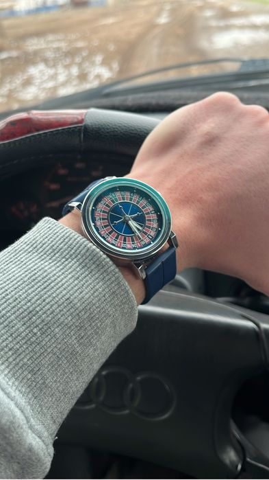 часы Mark Fairwhale Casino Roulette Dial Watch