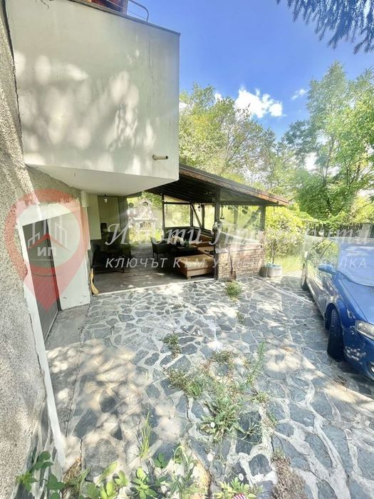 Къща в Перник-Център площ 200 цена 260000