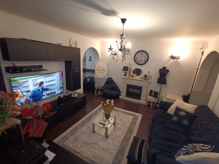 Apartament de vânzare.