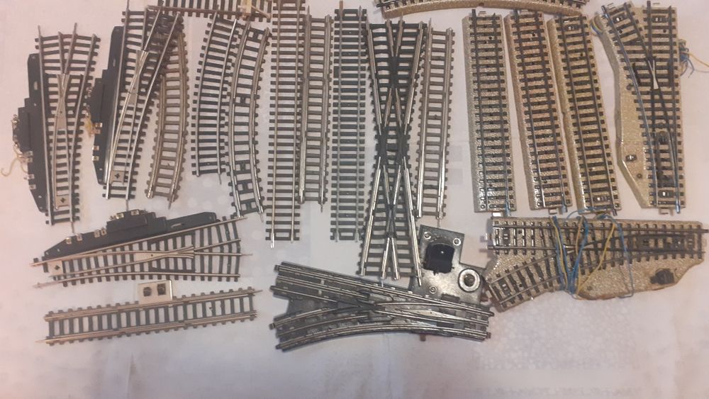 Sine linii macaze intersecții trenulet electric scara HO