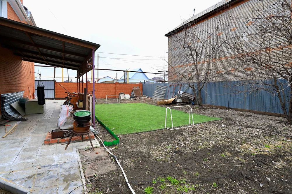 Дом, 188.6м², участок 8 сот.