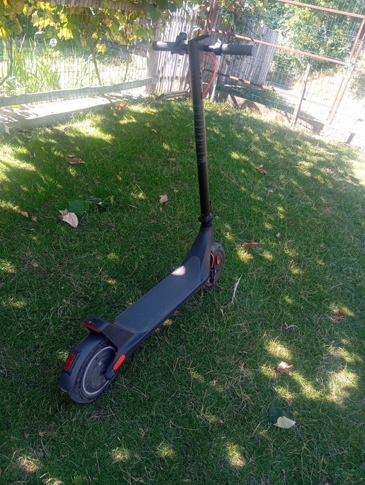 Trotineta electrica Xiaomi 4lite cu garanție