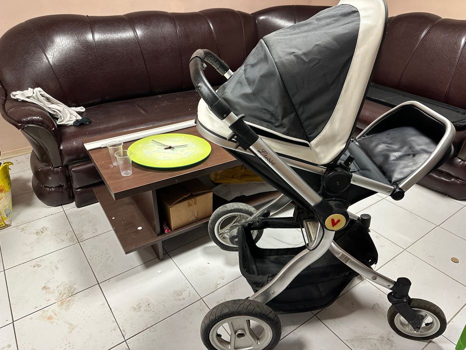 Детска количка запазена