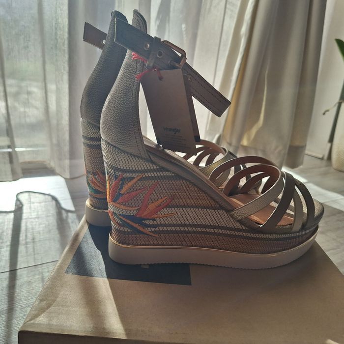 Дамски обувки 38-39номер