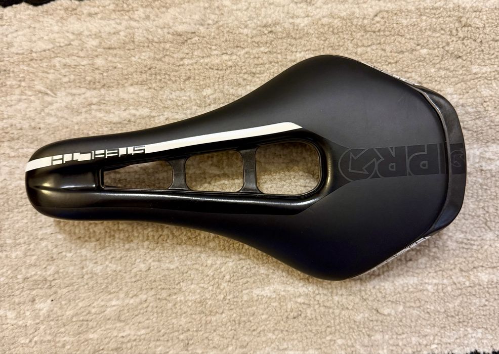 Șa Shimano PRO Stealth Sport 142mm – Road / Gravel / TT