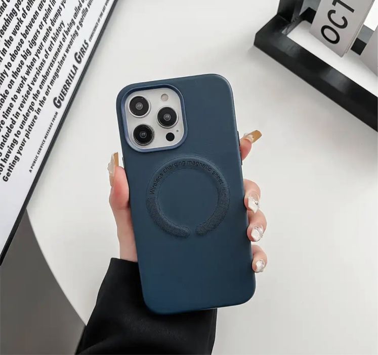 Iphone 14/15 PRO MAX PLUS Husa Magsafe imitatie Piele Interior Fin