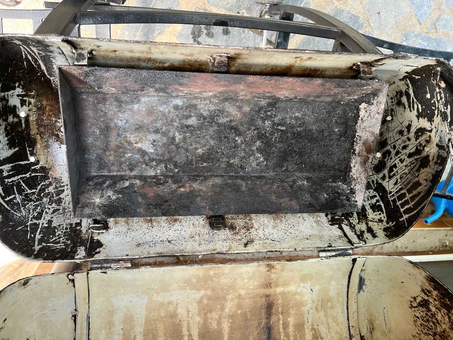 Барбекю на дървени въглища