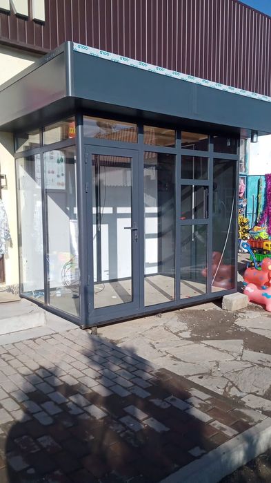 Пластиковые окна двери и витражи