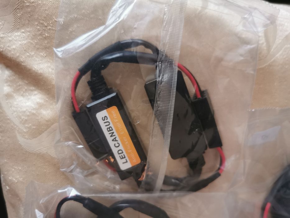 Led canbus декодер за грешка H1,H4,H7.HB3 декодер изгоряла кушка лед