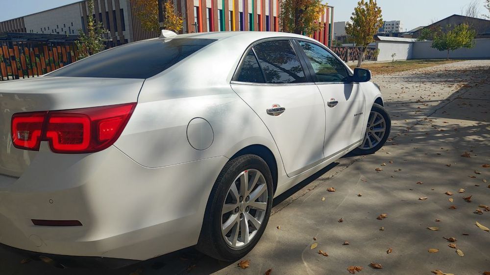 Малибу1 позитсия 2 сотилади