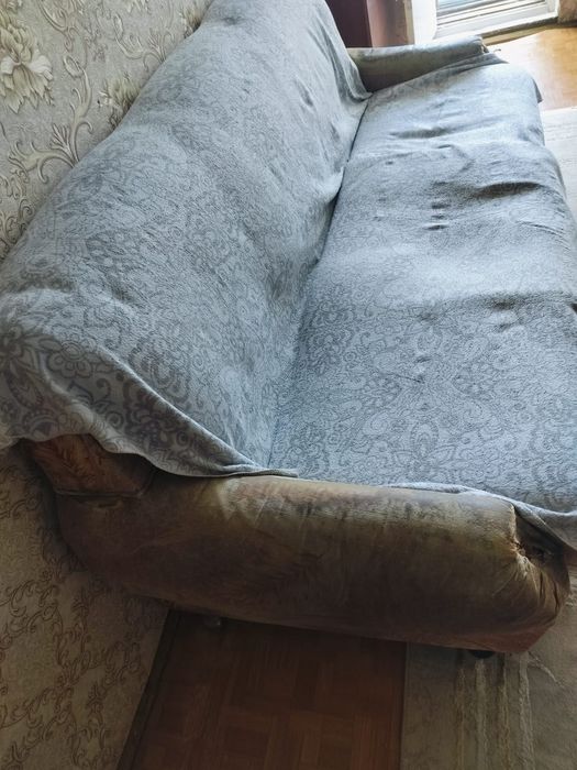 Отдам бесплатно диван