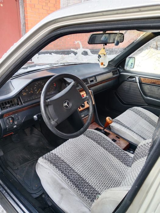 Продам машину мерседес