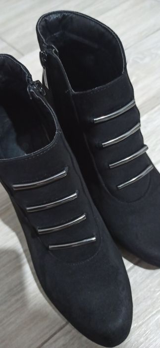 Botine elegante, căptușite