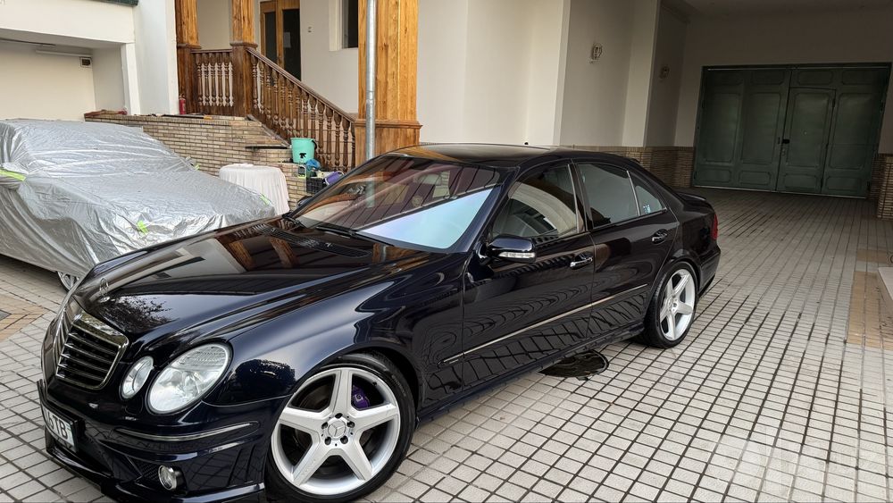 Mercedes Benz W211 E55 AMG Tanzanite Blue Met